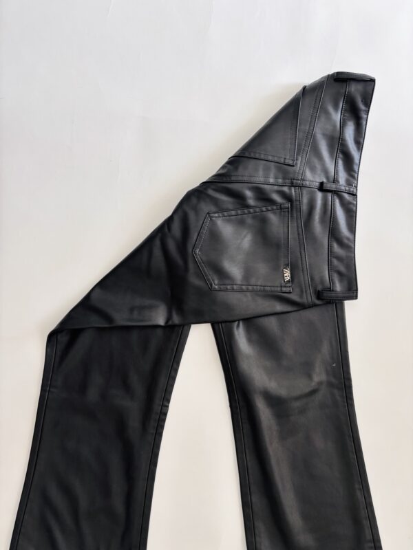 Pantalon vinipiel Zara Talla S-XS - Image 3