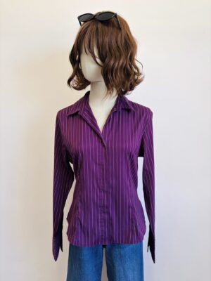Camisa morada línea Talla M