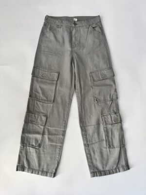 Pantalón cargo gris Talla 4