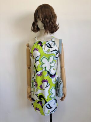 Vestido corto estampado Talla M