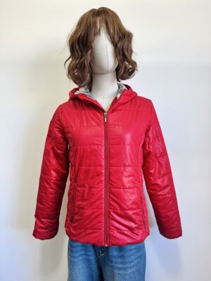 Chamarra roja gruesa Talla M