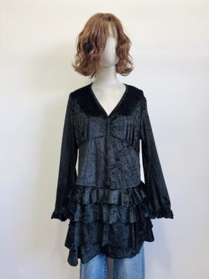 Blusa larga con olanes Talla M