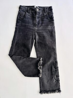Jeans negros con bordado Talla S