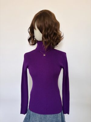 Blusa cuello alto morada Talla S