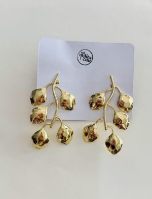 Aretes largos hojas