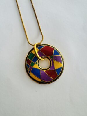 Collar vintage dorado