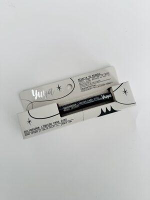 Yuya delineador negro