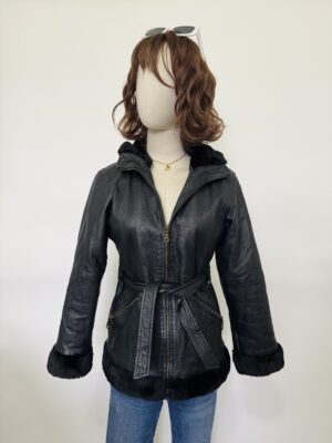 Chamarra 100% piel con peluche Talla L