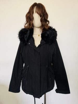 Chamarra con acabados Faux Fur ZARA Talla M