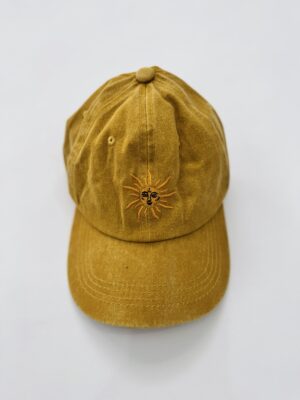 Gorra amarilla sol