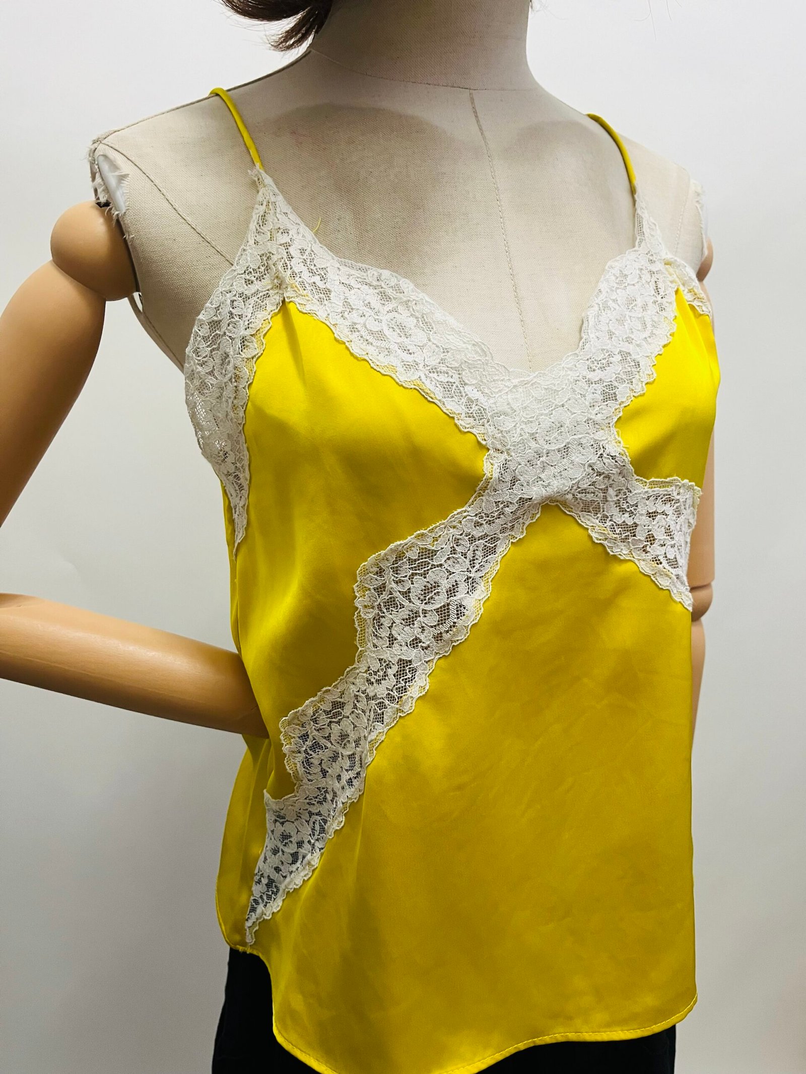 Blusa Satinada Talla XS - Image 2